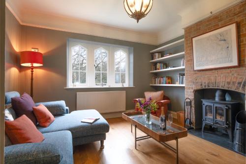 Easton Grey Apartment | Herdsman's Cottage - Beautiful 3 Bed in Wiltshire!