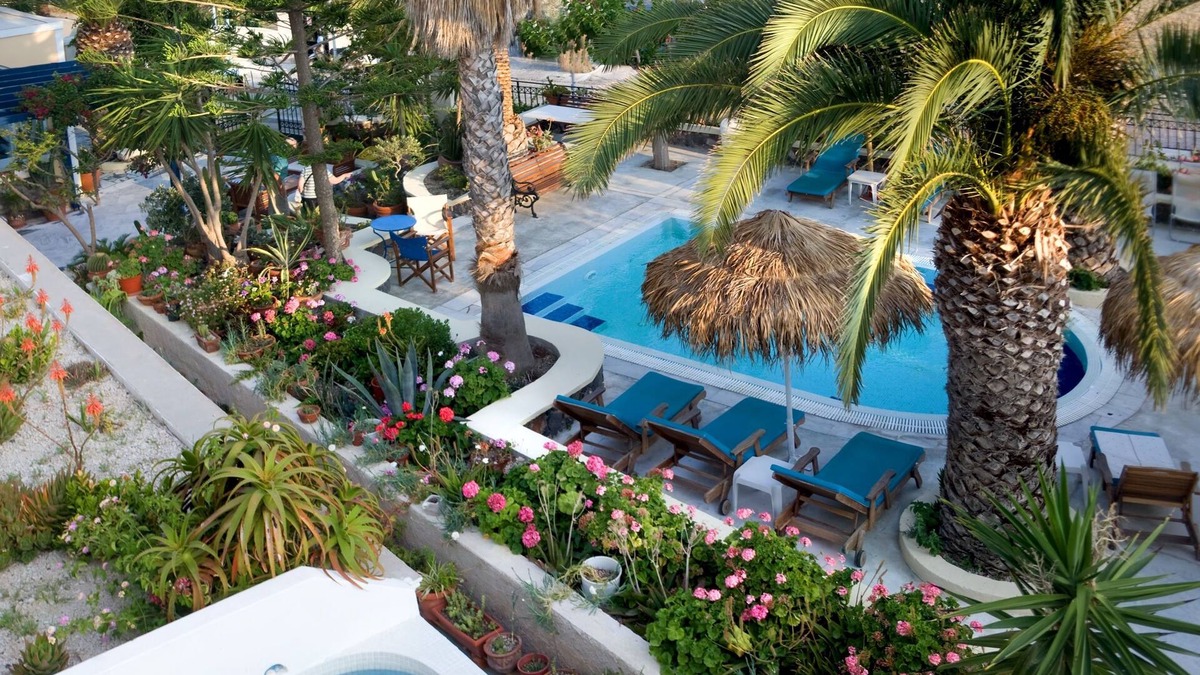 Kamari Hotel | Hermes Hotel