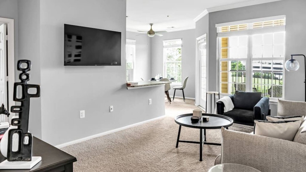 Herndon Apartment | Herndon #11306 · Monochromatic Modern 2BR|2BTH Min. IAD w Amenities