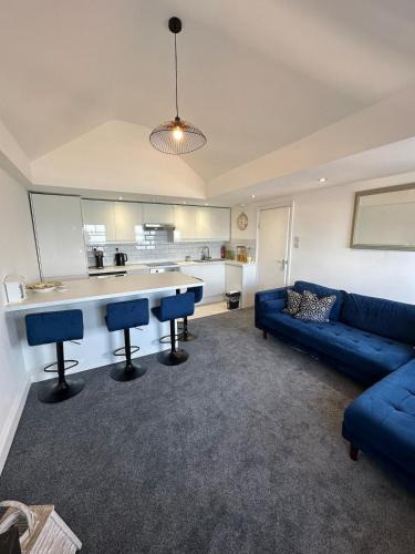 Herne Bay Apartment | Herne Bay Penthouse Breathtaking Sea & Pier Views!