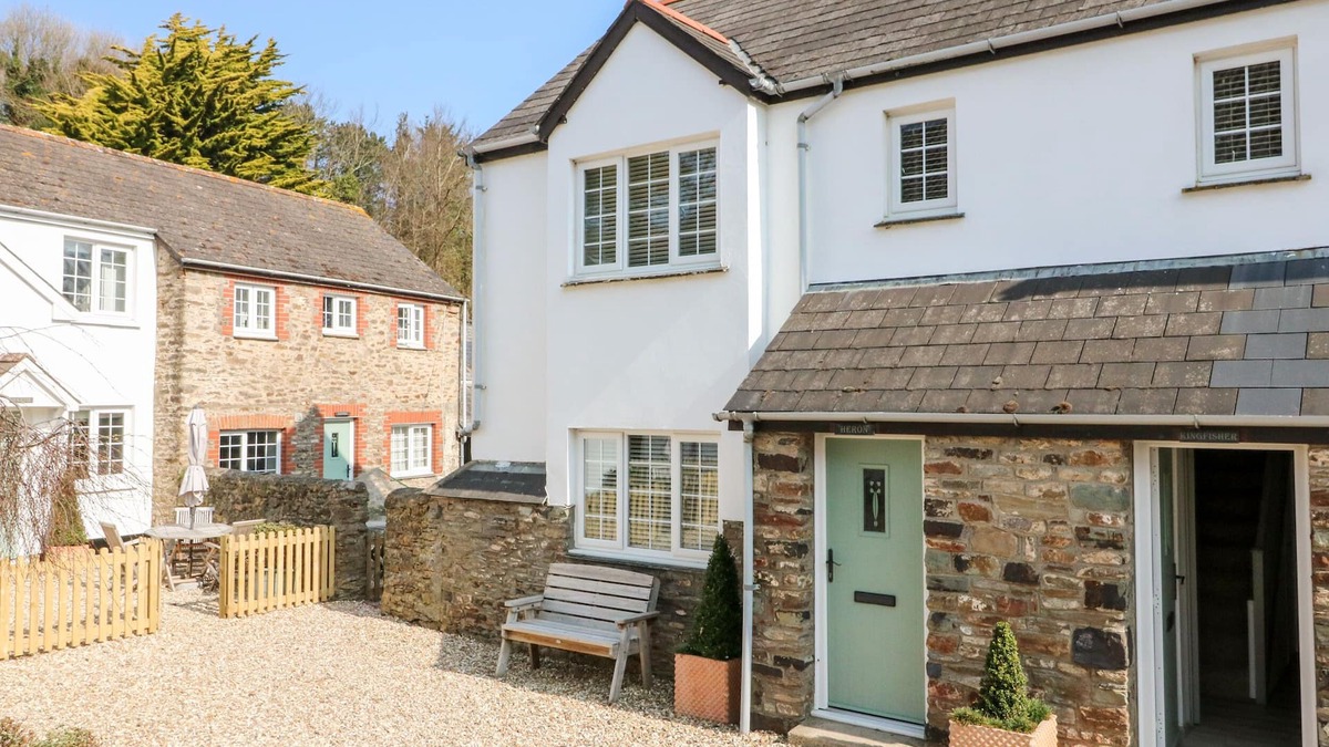 Watermouth Cottage | HERON COTTAGE, pet friendly, character holiday cottage in Ilfracombe