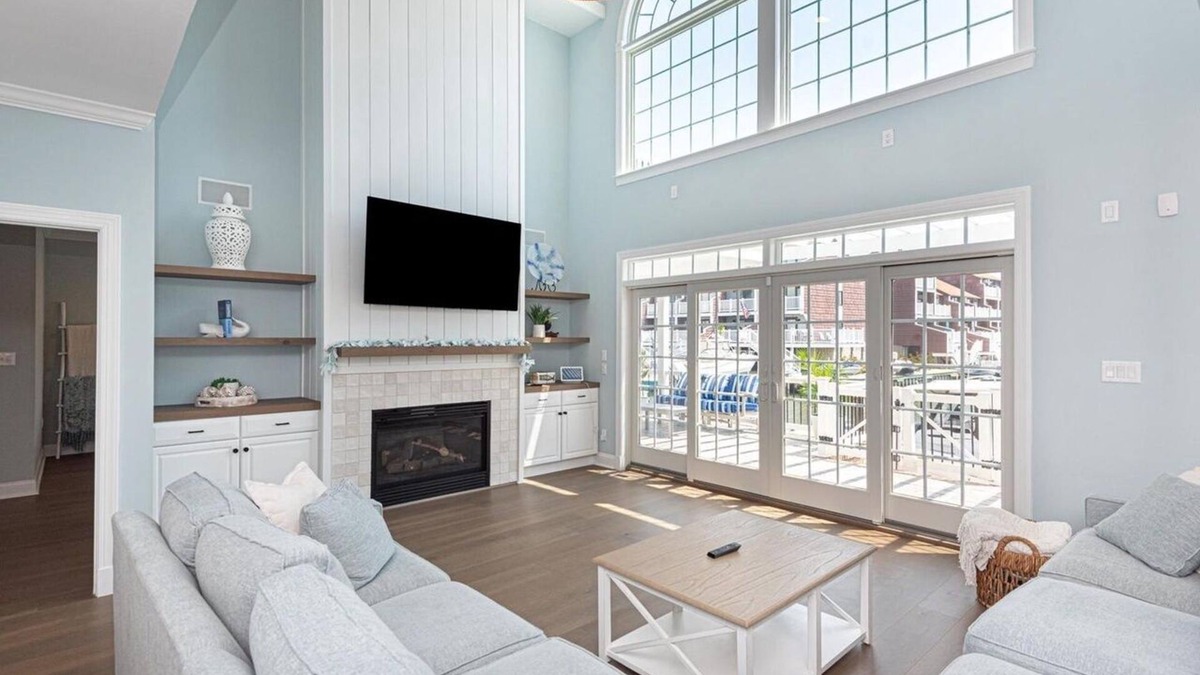 Heron Harbour Isle House | Heron Gull Haven, a waterfront Escape from it all!