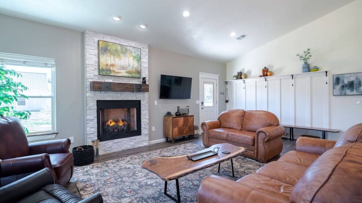 Garvin County Cabin | Heron House - Cabin in retreat-like setting