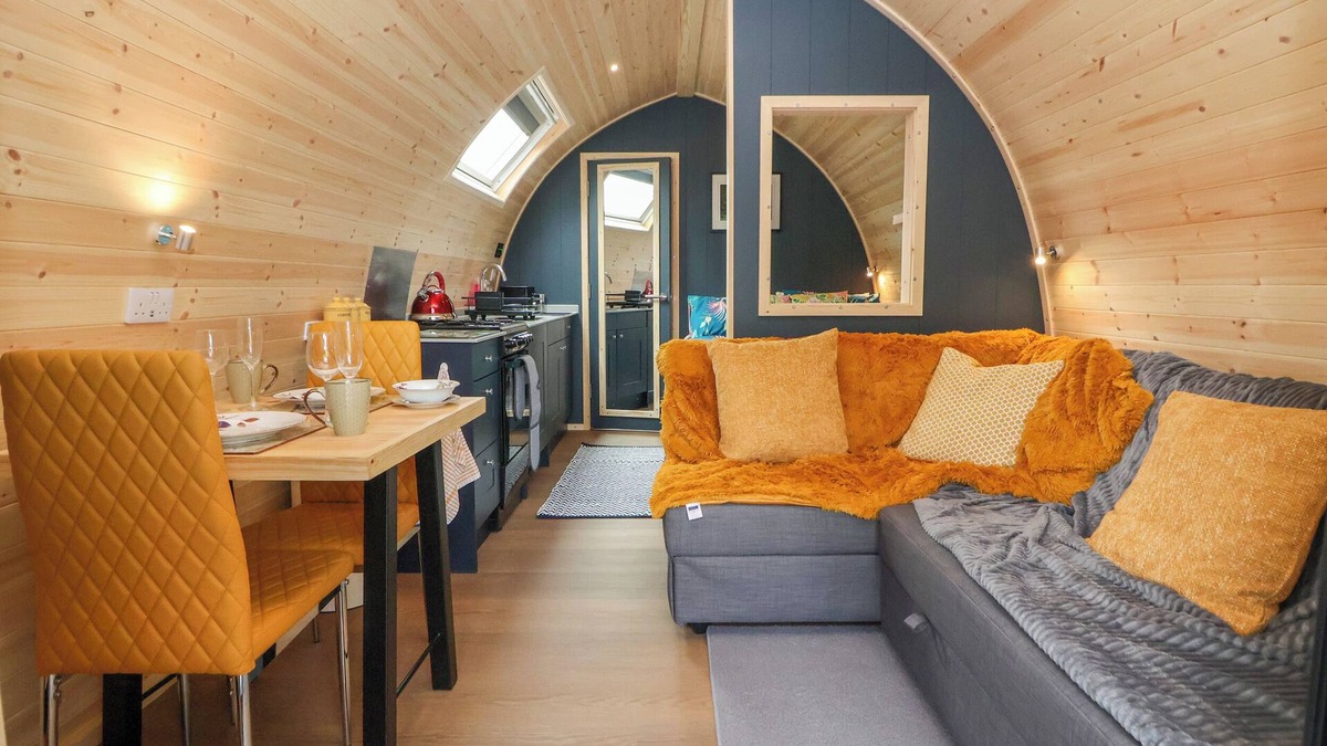 Oswestry Cottage | Heron Pod