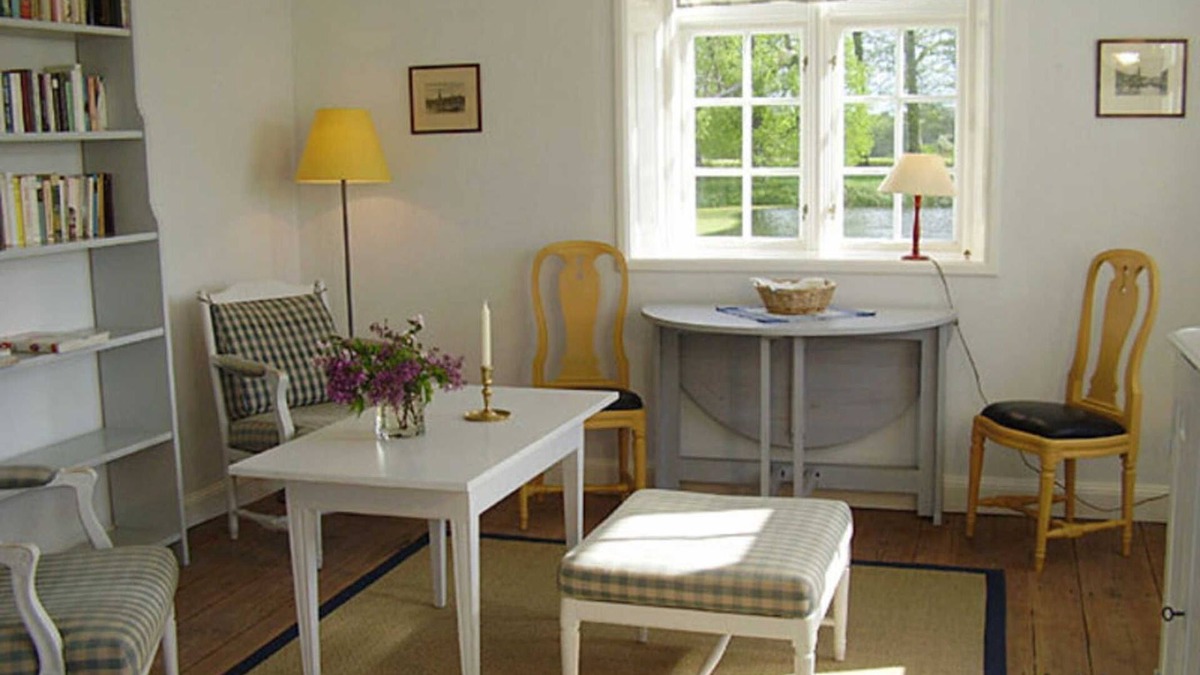 Parchtitz Apartment | Herrenhaus - Rechter Seitenflügel - Wohnung 1 - Gutsanlage Boldevitz