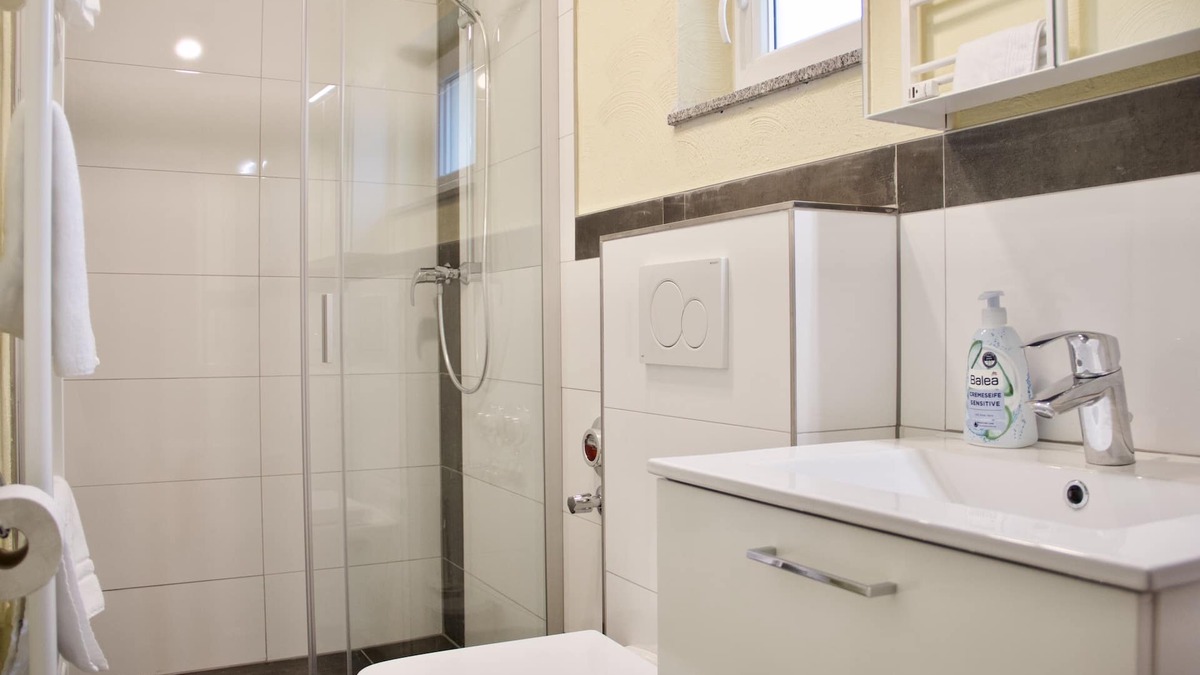 Zweibruecken Apartment | Herzog Wolfgang Studios- Zentral, Modern, Freundlich