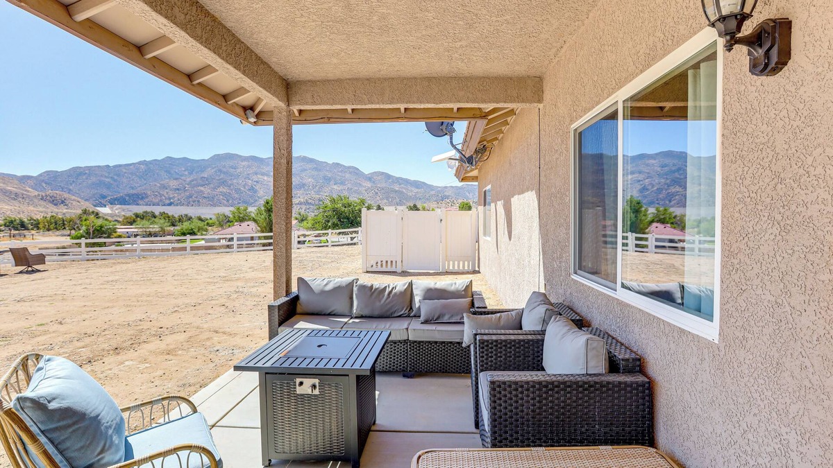 Hesperia House | Hesperia Home: Near Mojave River & Hiking Trails!