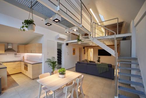 Brecht House | Het Molenhuisje