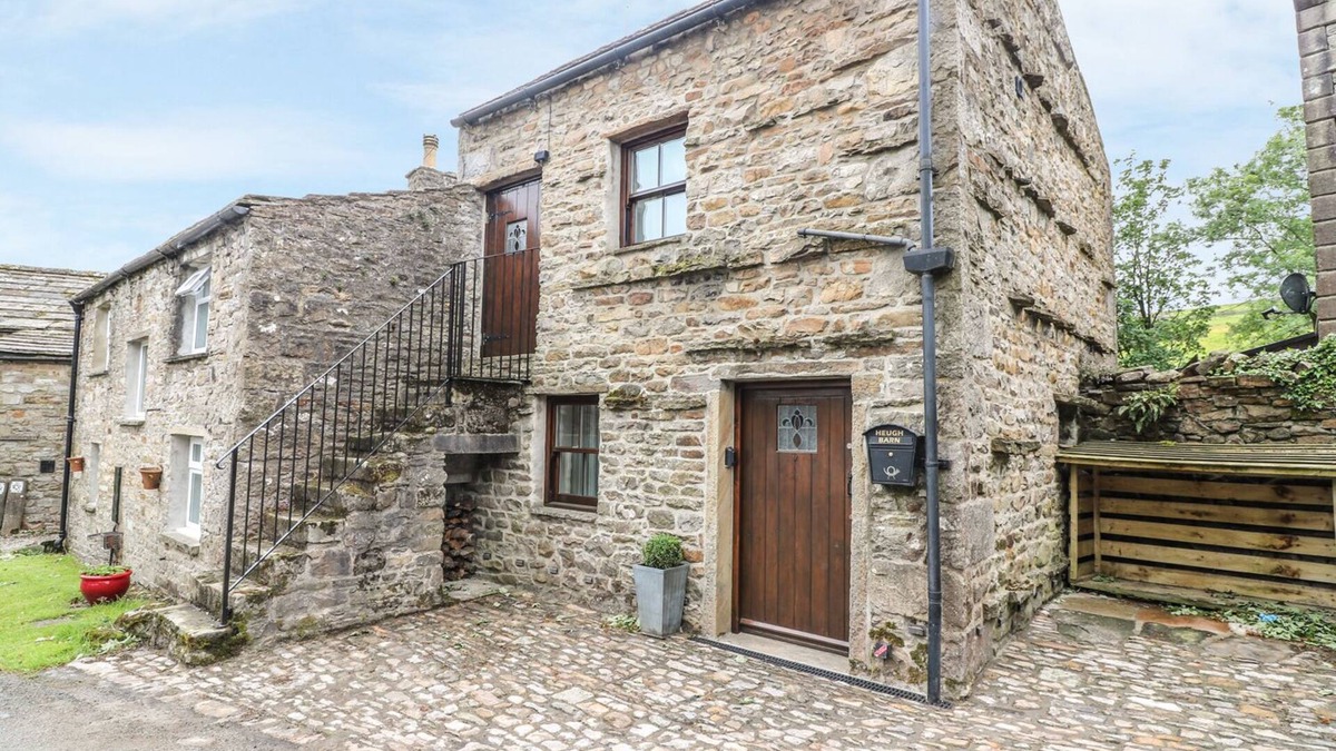Worton Cottage | HEUGH BARN, with open fire in Muker