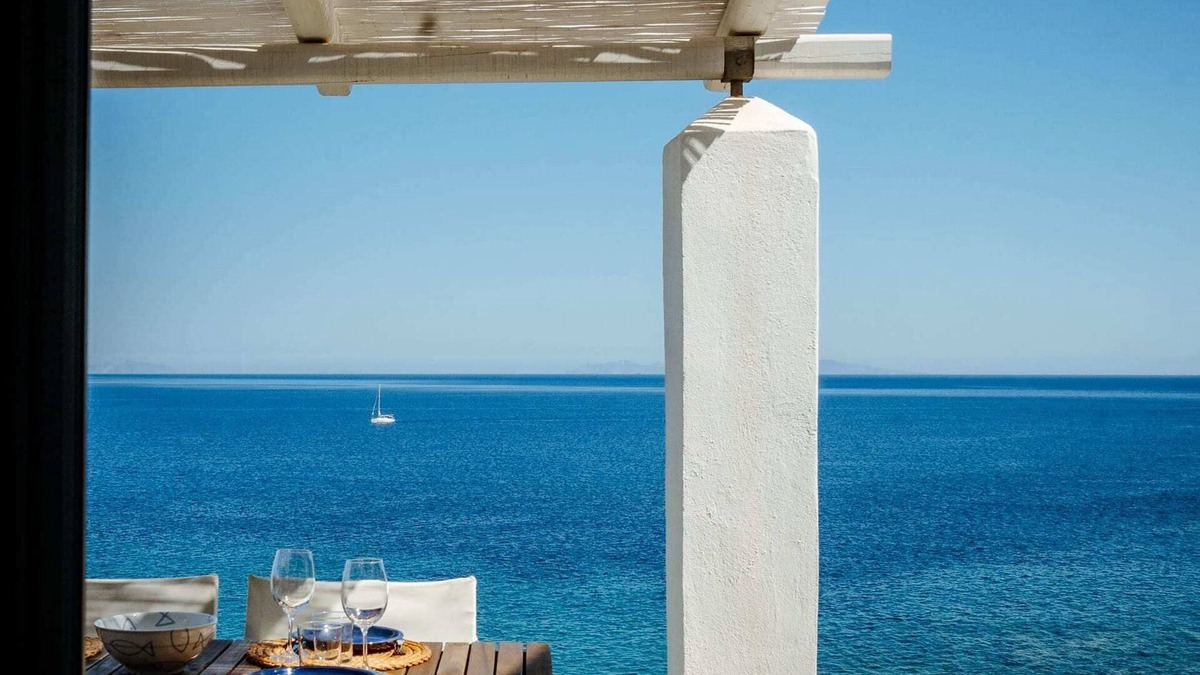 Chrisopigi Villa | #HH03 Seafront villa overlooking Chrysopigi