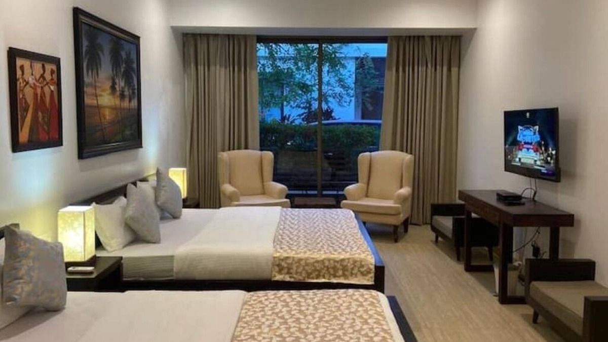 Candolim Villa | Hi5 Stays Luxe 3BHK with Private Pool in NorthGoa