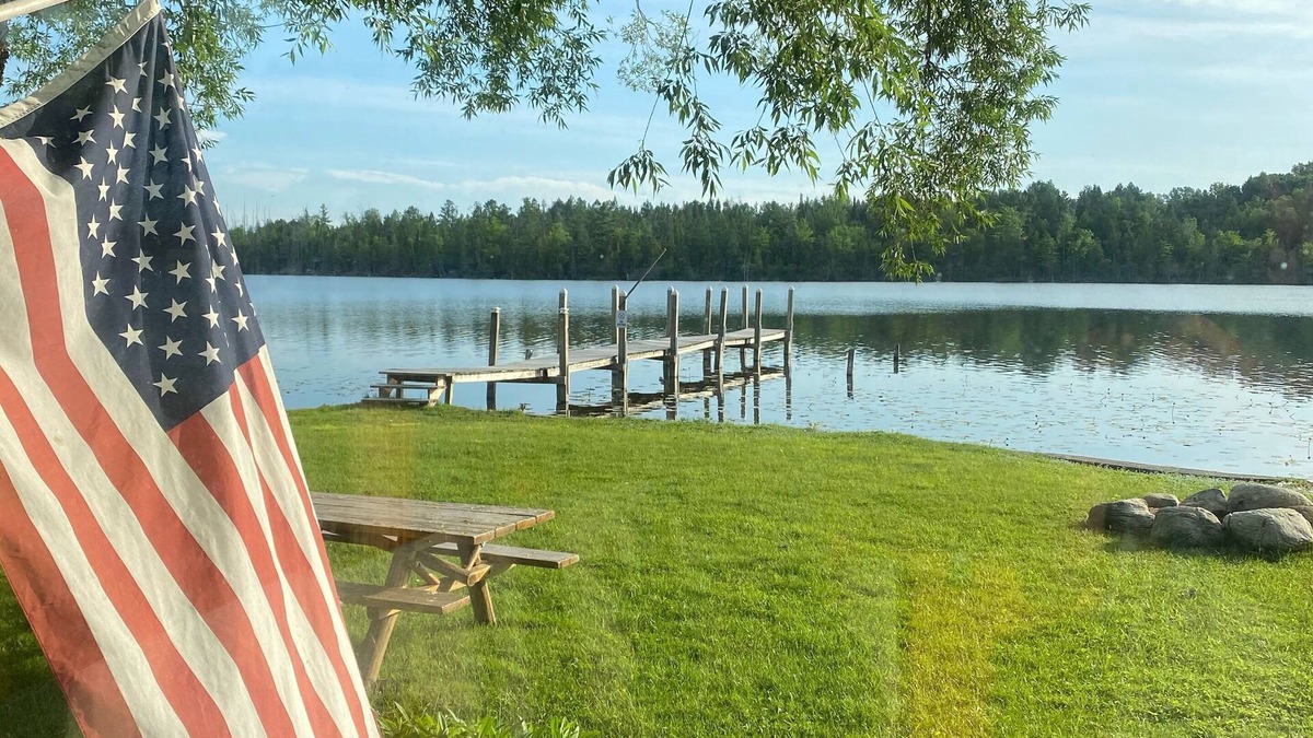 Alden Cottage | Hiawatha Creek Camp/sleeps 4-6/ON Clam Lake/Near Torch Lake -5 min. by boat
