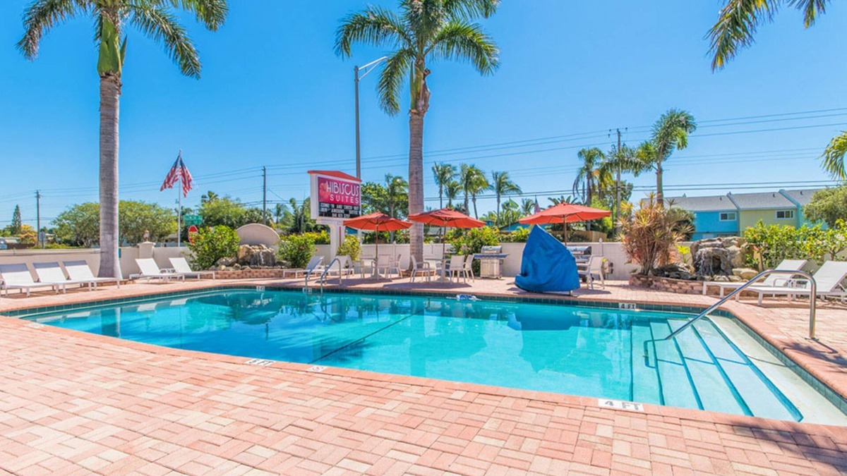 Sarasota Apartment | Hibiscus Suites - Gateway to Siesta Key