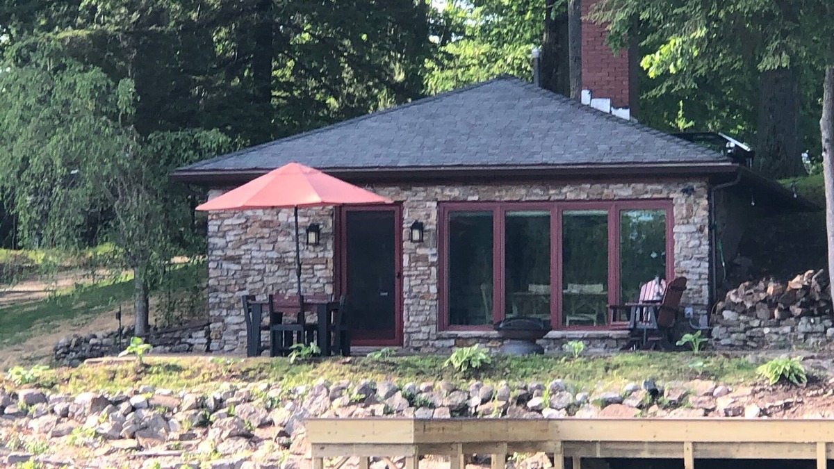 Niobe House | Hidden Cove