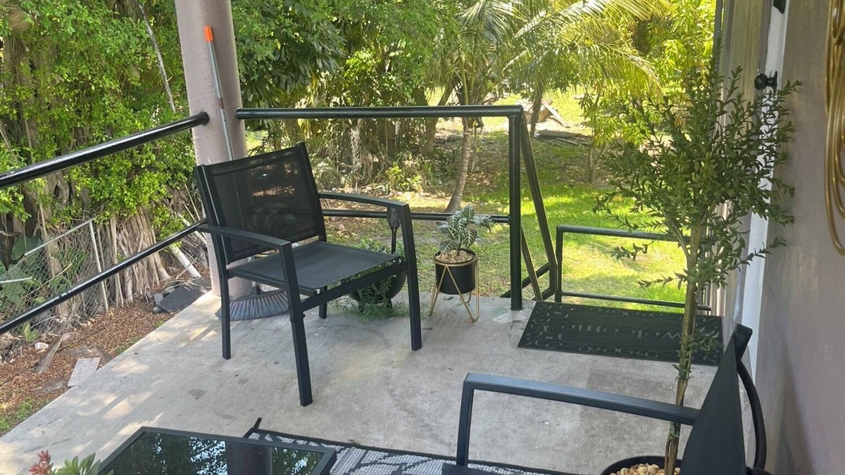 Pahokee Apartment | Hidden Gem 2.0 located in Pahokee, FL