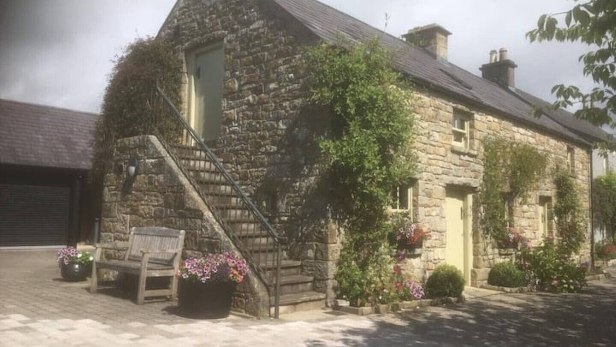 Enniskillen Cottage | Hidden Gem Cottages - Snowdrop Cottage