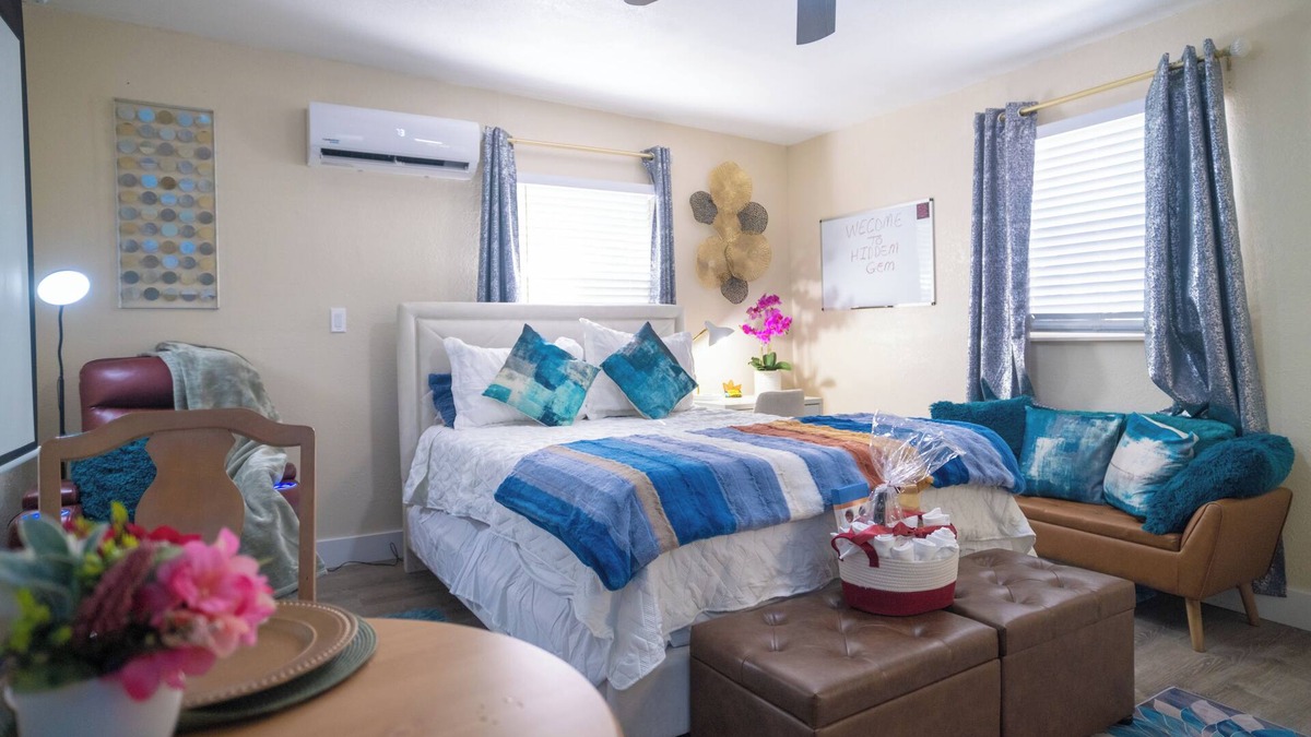 Cutler Bay Apartment | Hidden Gem in Cutler Bay-Cozy 1BR Retreat Near It All w/Fast Wi-Fi & Parking!