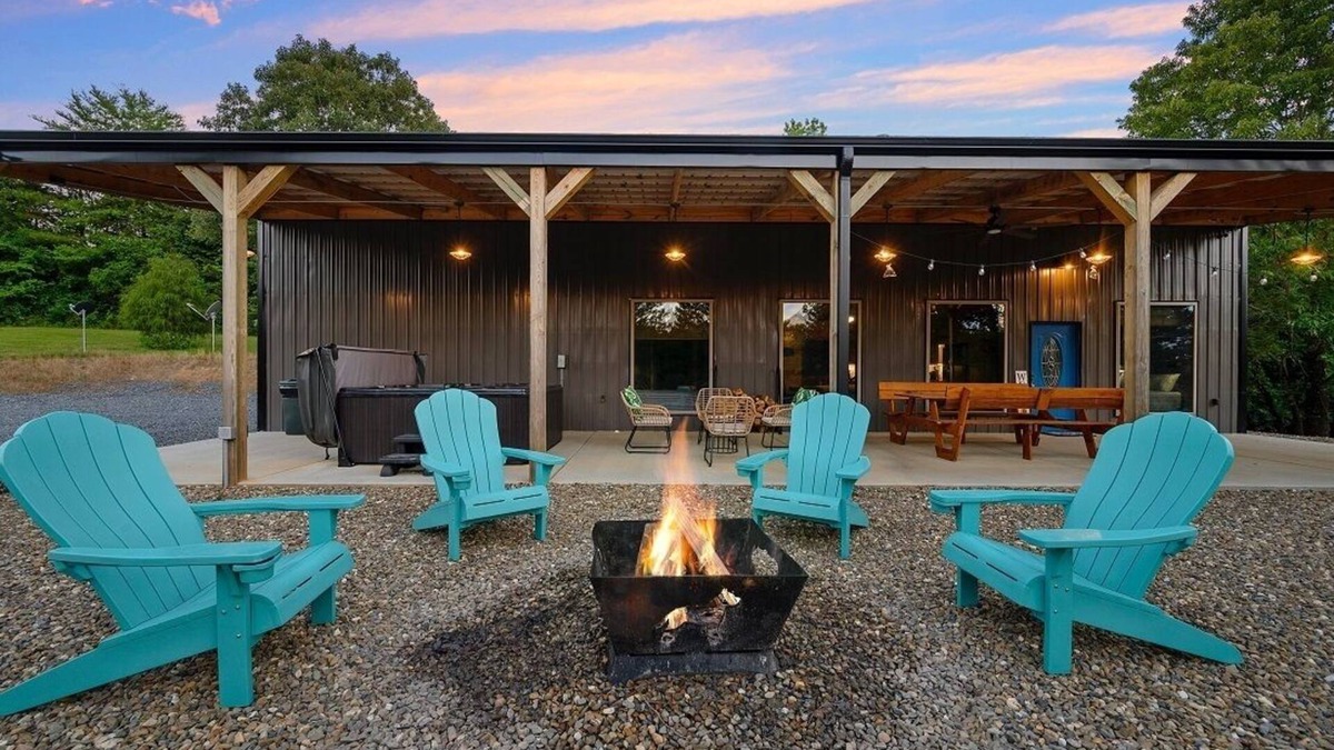 Smithville Cabin | Hidden Hills Hideaway- Broken Bow/Hochatown- 2bd
