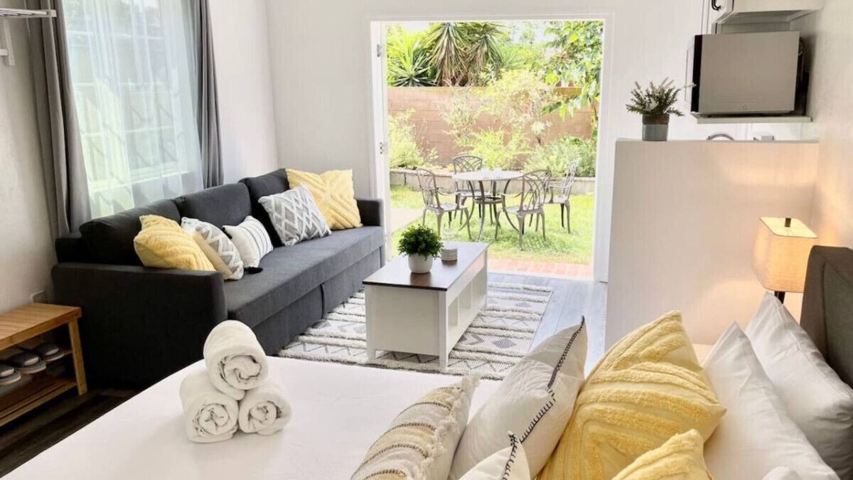 La Mesa House | Hidden King Suite with Garden, Parking - 4 Guest