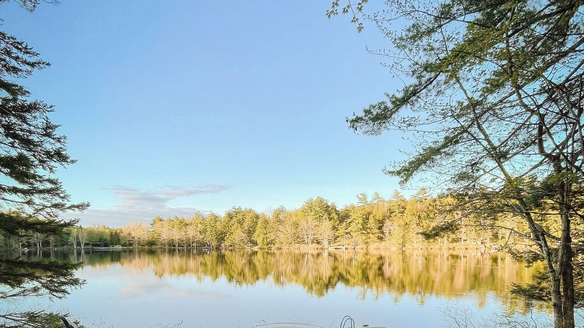 LaBelle Cottage | Hidden Lake West - 2 Bedroom Lakefront Cottage with Hot Tub