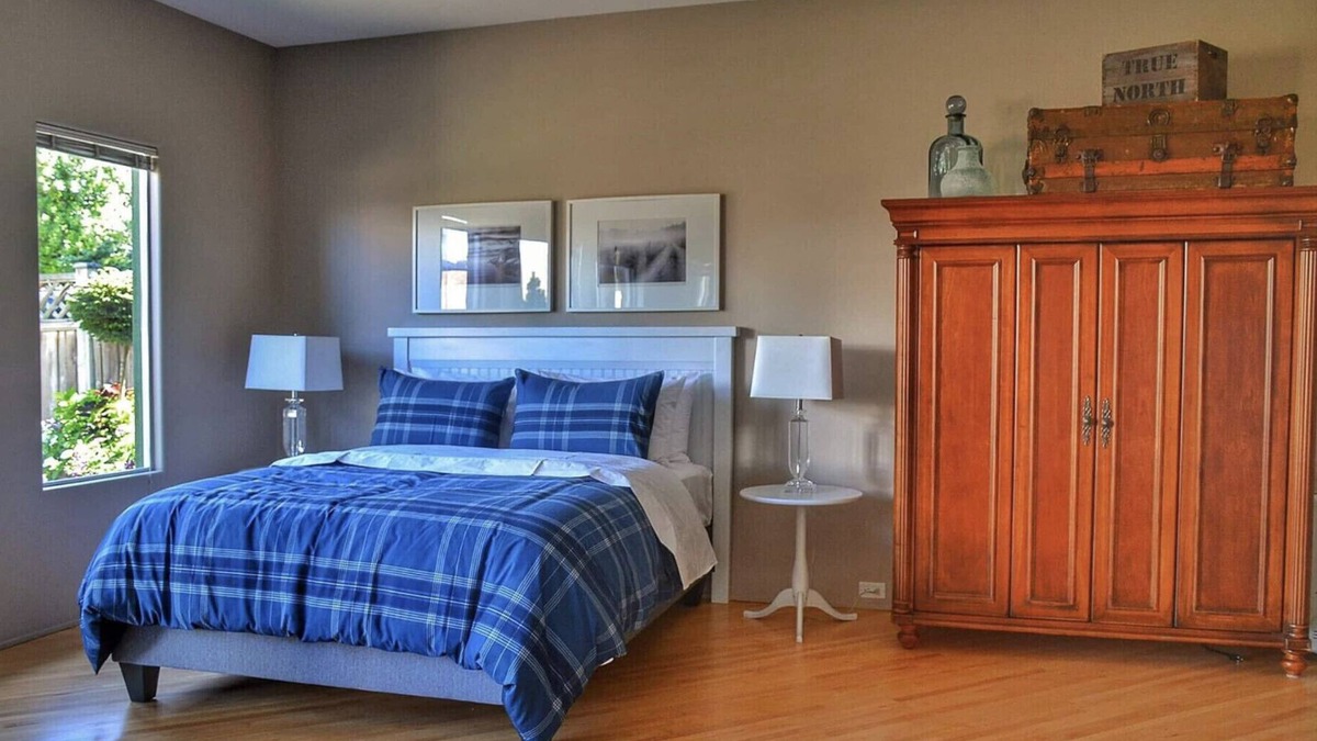 White Rock Apartment | Hidden Oasis Close To Ocean And Beaches