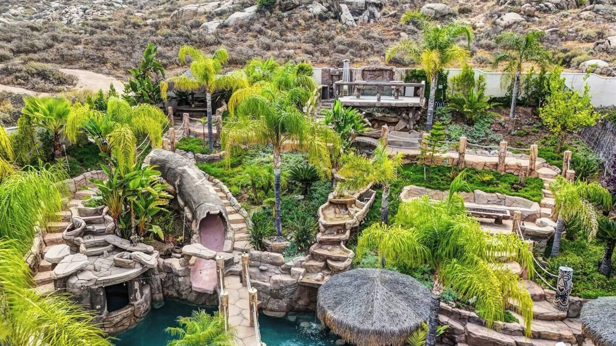 Moreno Valley House | Hidden Oasis - Paradise Getaway - Sleeps 25 Guest