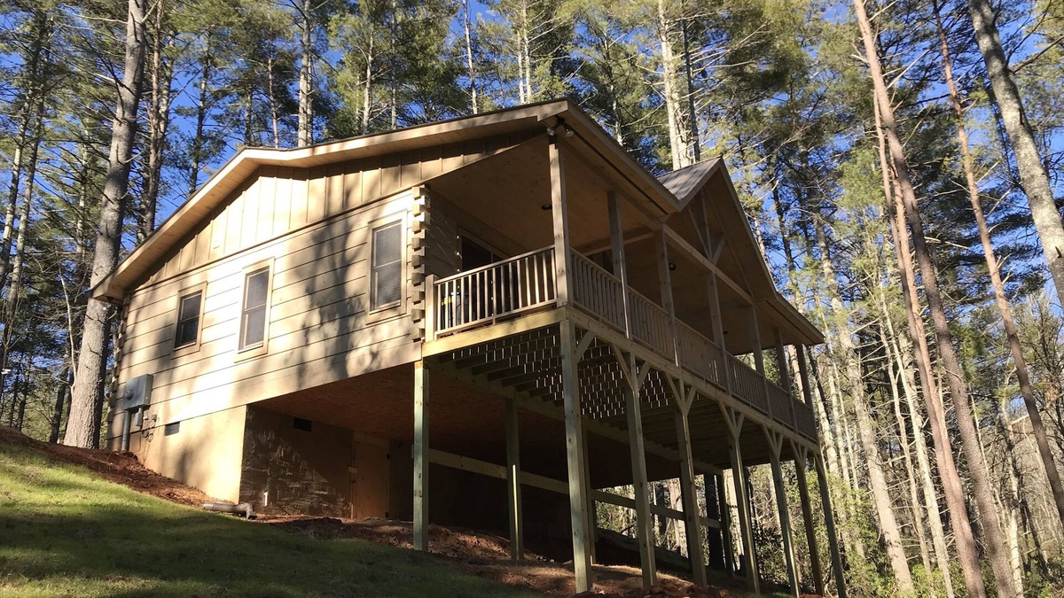 Cherry Log Cabin | Hidden Ridge HideawaynGilmer Co STRL # 001598
