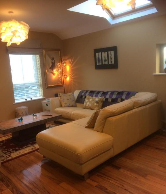 Dunfanaghy Apartment | Hidden village centre first floor apartment at Market Square