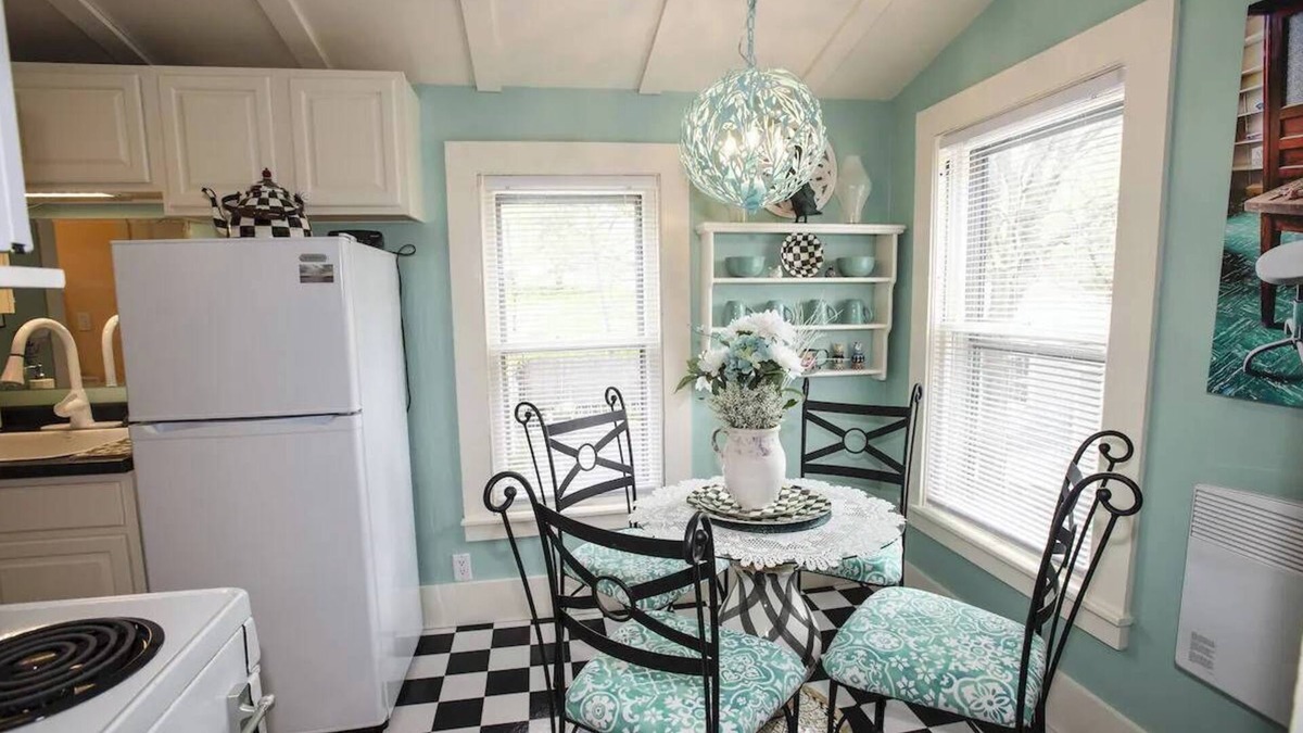 Town of Ledyard Apartment | Hide-Away Apartment in the Heart of the Village of Aurora
