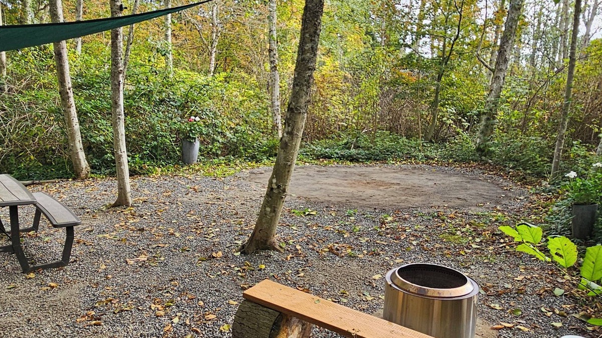 Bellingham RV Rental | Hideaway Camping Tent Site