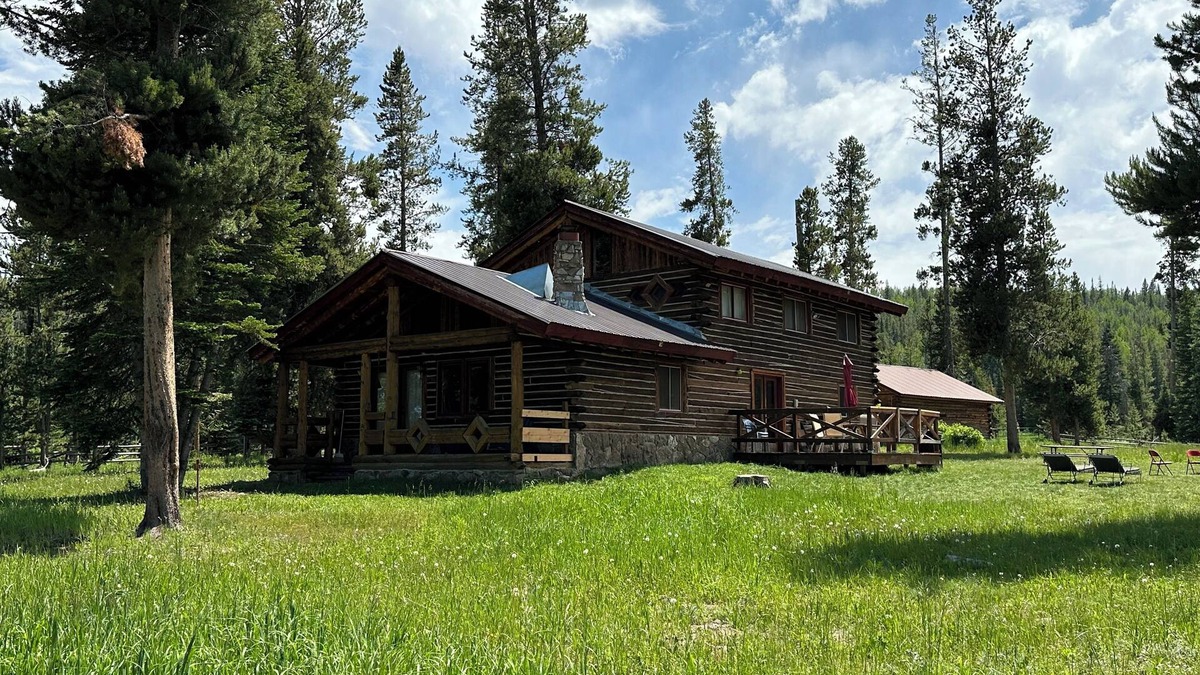 Clark Cabin | Hideaway Haven! Secluded Cabin Nestled Against The Routt National Forest.