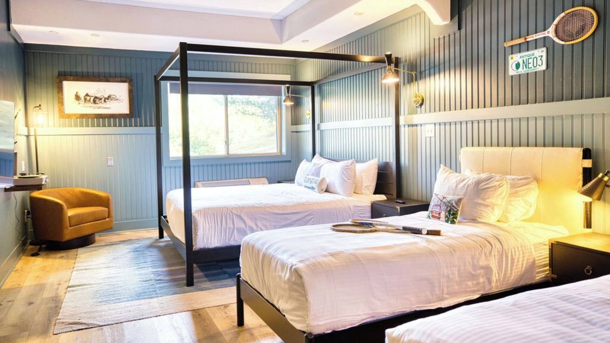 Mount Sunapee Hotel | Hideaway Inn Mt.Sunapee
