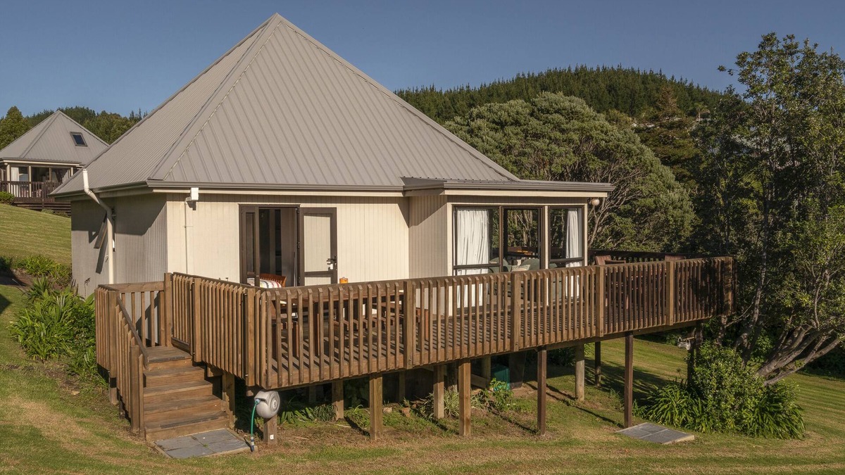 Onemana Cottage | Hideaway - Onemana Holiday Chalet