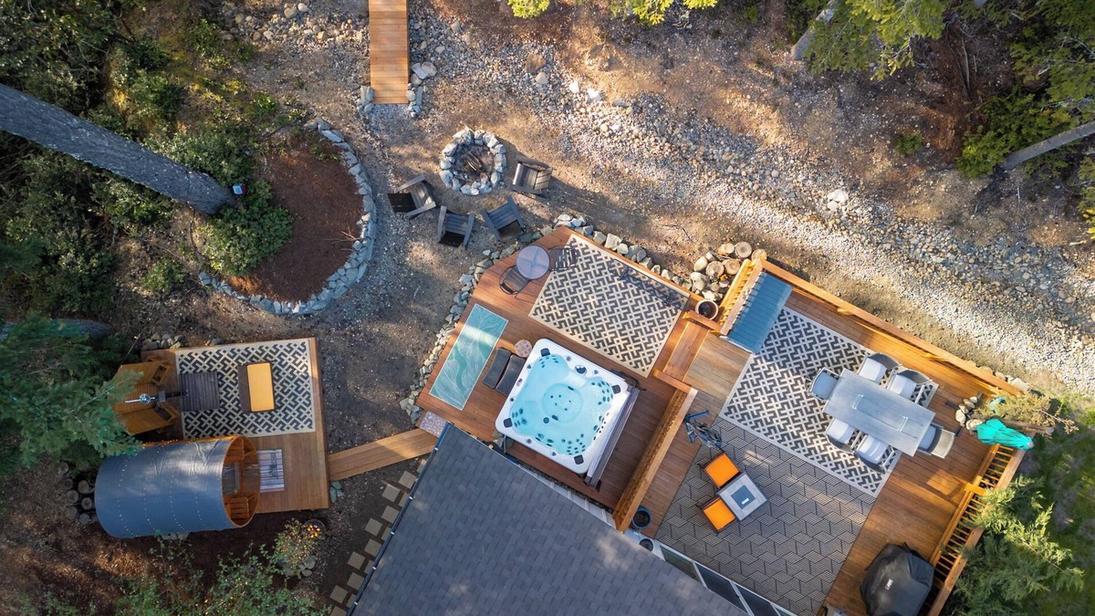 Grapeview Cabin | Hideaway Retreat | Hot Tub, Sauna & Game Room