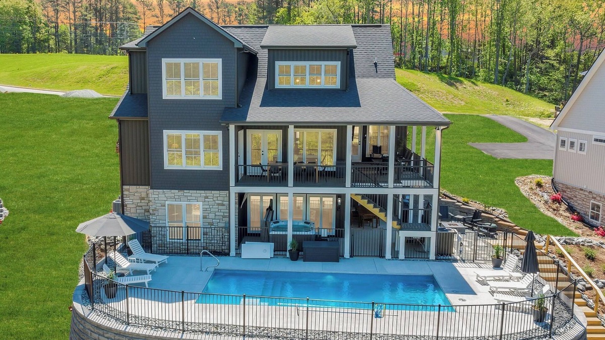 Moneta House | Hideaway Ridge, Lakefront NEW Luxury w/7-Bedrooms + Heated Salt Pool, Covered Decks, Hot Tub & Dock