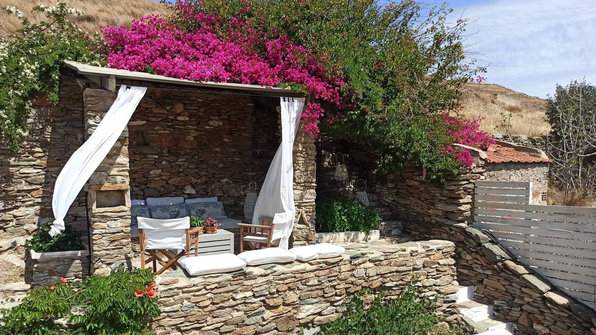 Korissia House | Hidesign Athens Traditional Stone house In Kea