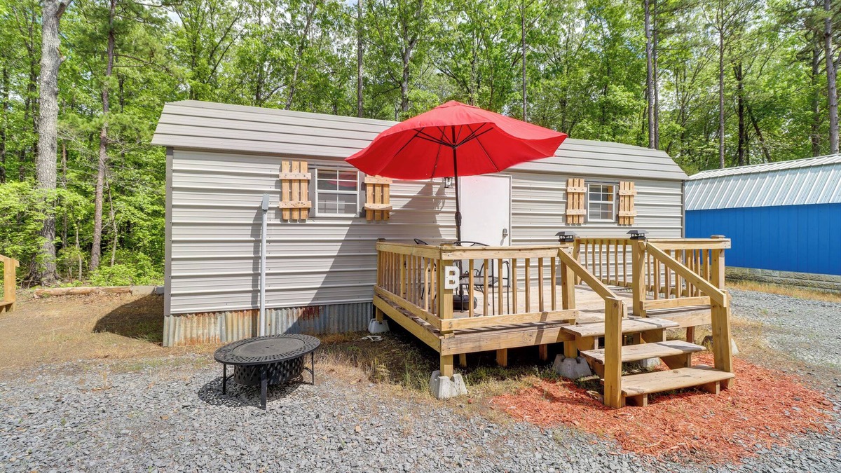 Higden Apartment | Higden Studio Cottage < 1 Mi to Greers Ferry Lake