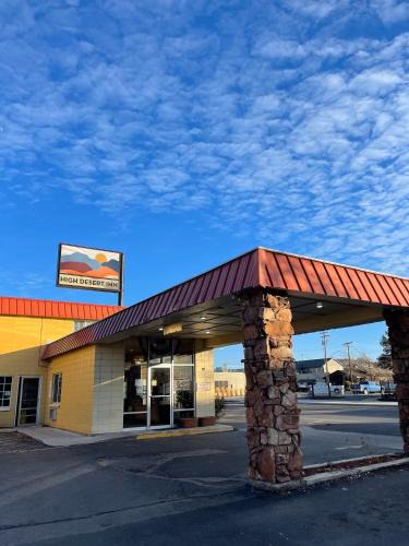Prineville Hotel | High Desert Inn