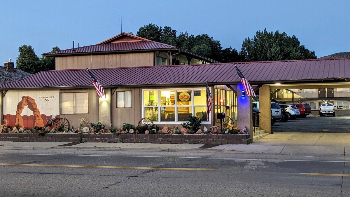 Salina Hotel | High Desert Inn