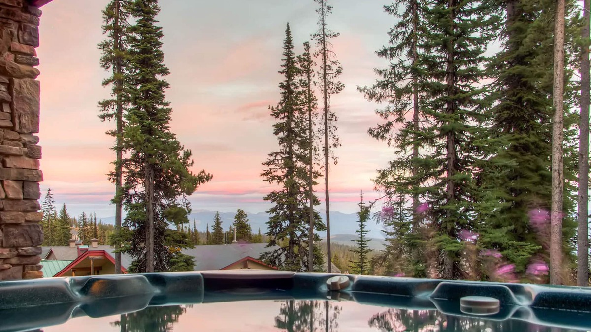 Snow Pine Estates House | High-end ski-in/ski-out home with private hot tub, sauna, & room for everyone