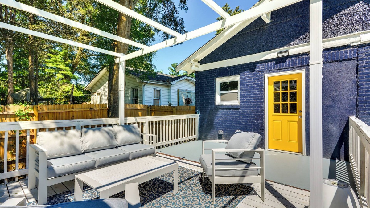 High Point Cottage | High Point Vacation Rental w/Private Deck & Yard!