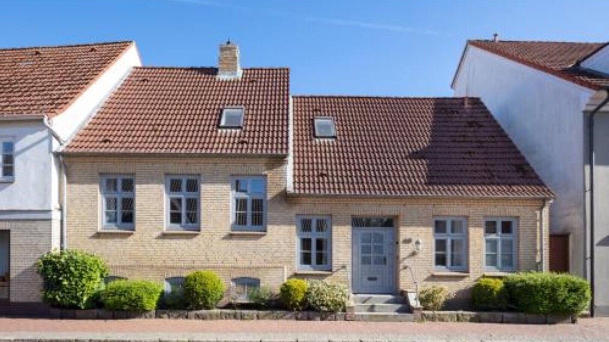 Kappeln Villa | High-quality, large vacation home with garden and sauna in the heart of Kappeln