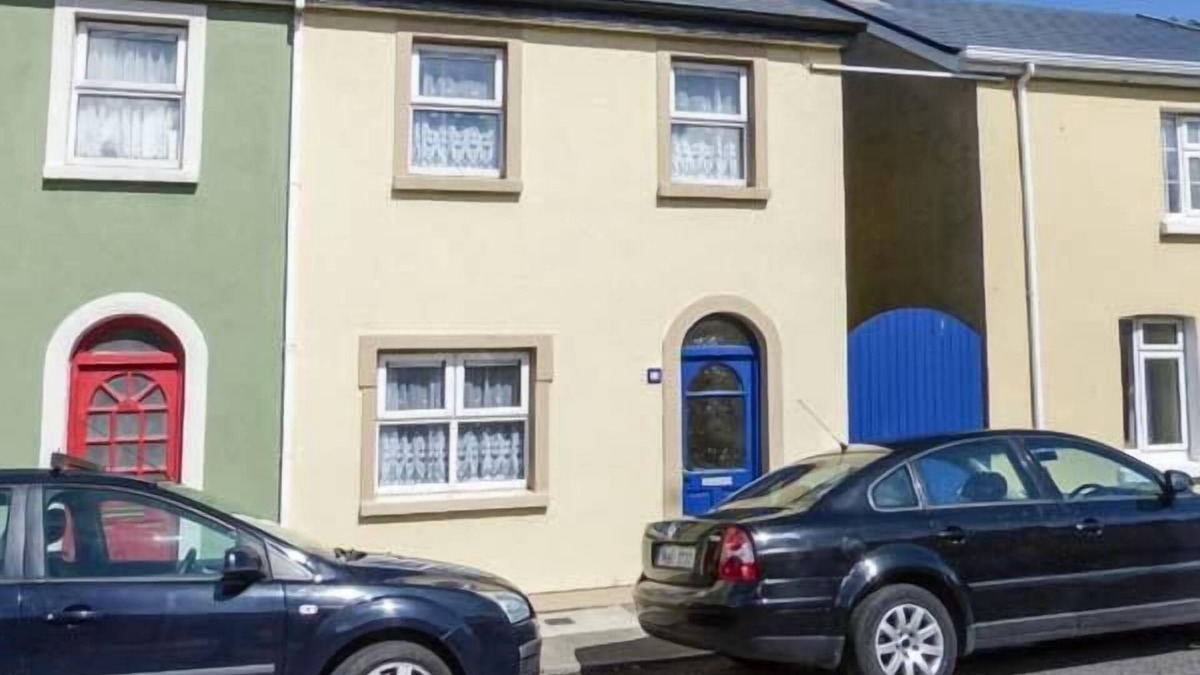 Belmullet Cottage | HIGH TIDE, family friendly, with a garden in Belmullet, County Mayo