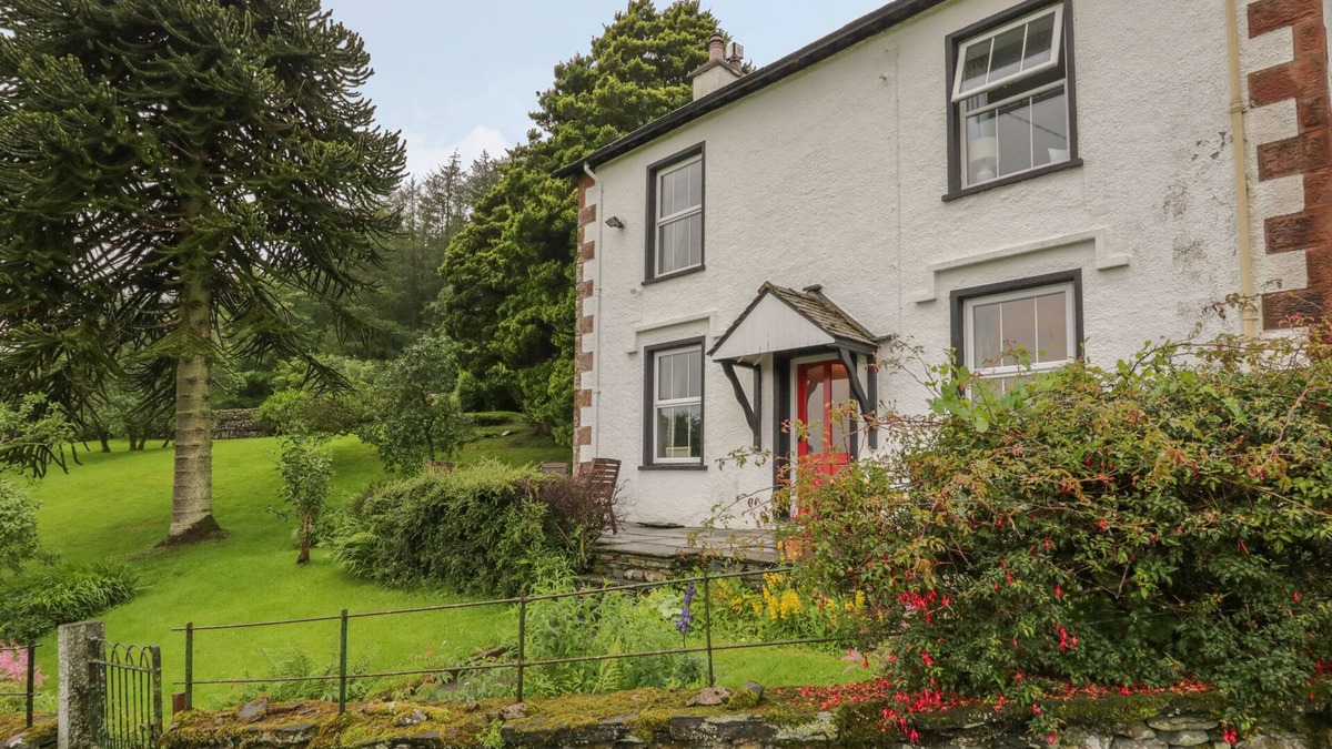 Torver Cottage | HIGH TORVER HOUSE, pet friendly, luxury holiday cottage in Torver