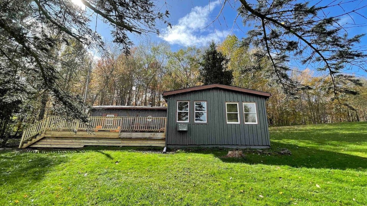 New Kingston Cabin | High-View Catskills Cabin