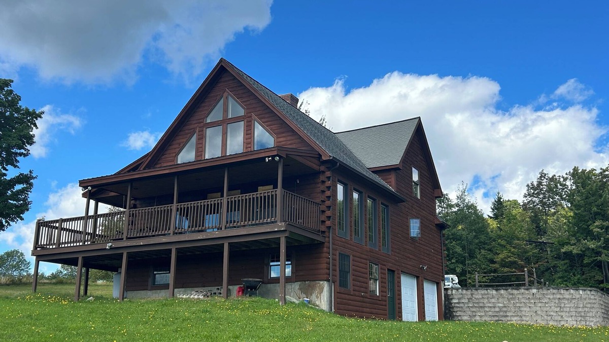Franklin County Ski Chalet | High View Lodge, log chalet with unparalleled views of Western Maine Mountains