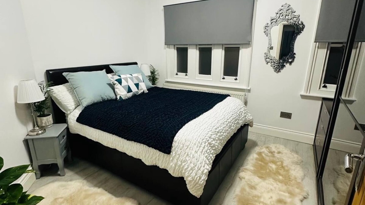 Highgate House | Highgate , 2 bedroom house with a garden!