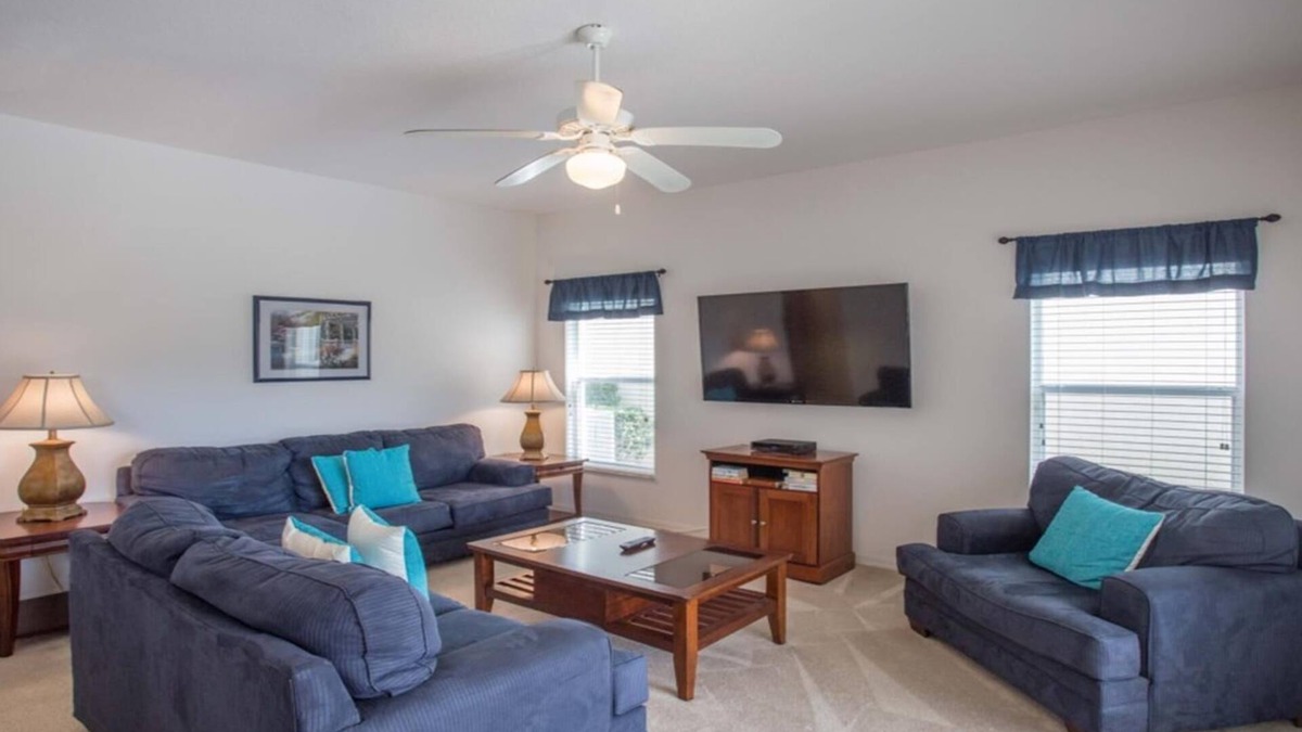 Highgate Park Villa | Highgate at Legacy Park - 4 Bed 3 Baths Villa