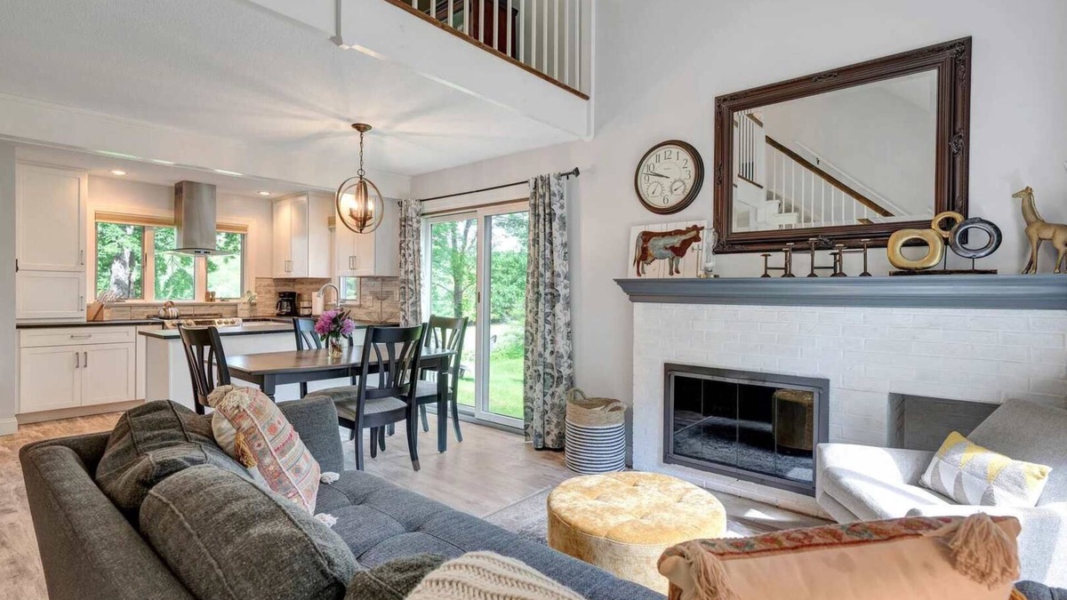West Hartford Condo | Highland 6th Hole & RiverView - Fairway Village 5A