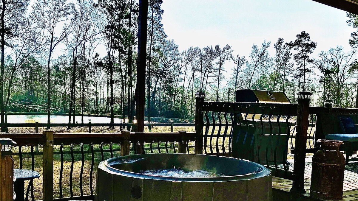 Montgomery House | Highline Ranch RV And Hot Tub